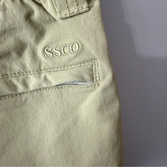 The Southern Shirt Company Nomad Tan Flat Front Shorts Men’s size Small - Picture 3 of 11